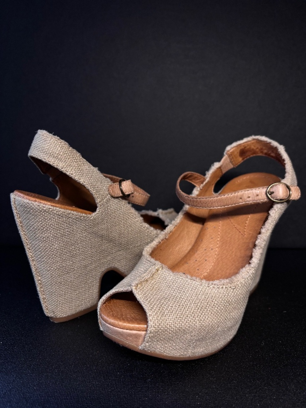 Naya Women’s Size 6 Canvas Wedge Sandals Beige Leather Strap Comfort Peep Toe